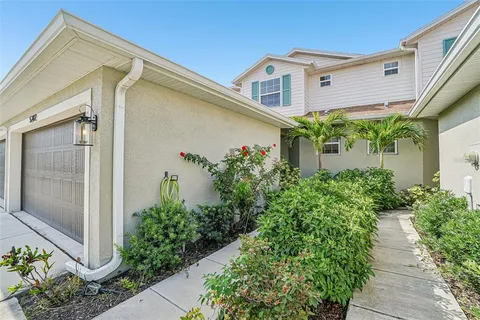 $449,900 | 5282 Neil Drive, St. Petersburg, FL 33714