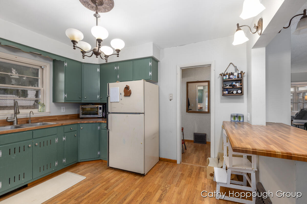 442 Jones Street Ionia, MI 48846 - Photo 11 of 20 IMG_1010