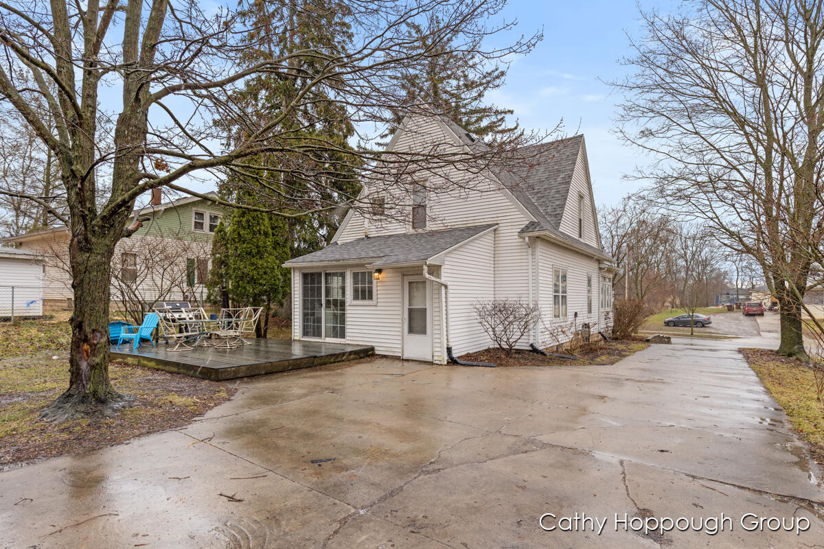442 Jones Street Ionia, MI 48846 - Photo 18 of 20 IMG_1017