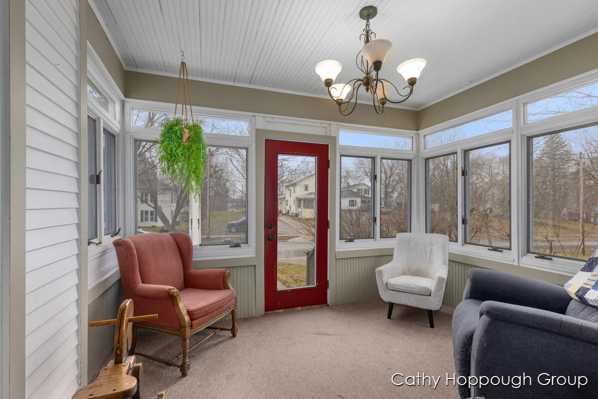 442 Jones Street Ionia, MI 48846 - Photo 4 of 20 IMG_1003