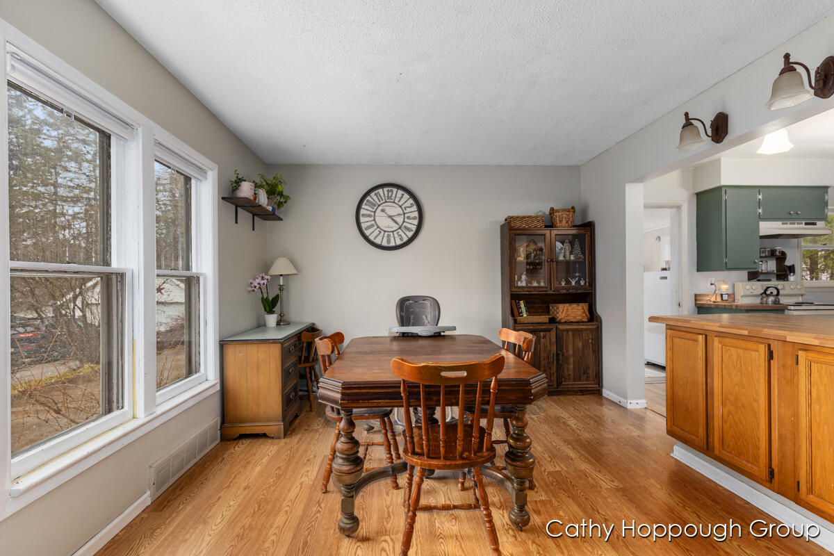 442 Jones Street Ionia, MI 48846 - Photo 7 of 20 IMG_1006