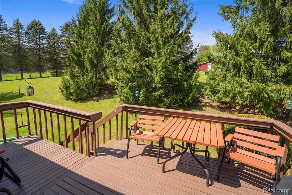 2725 Cooley Lake Road Highland, MI 48356 - Photo 53 of 63