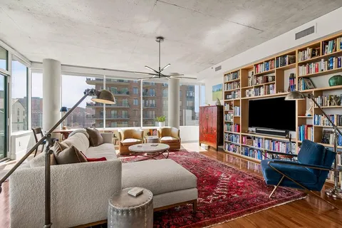 $925,000 | 4646 Broadway Boulevard, Unit 3S, Kansas City, MO 64112