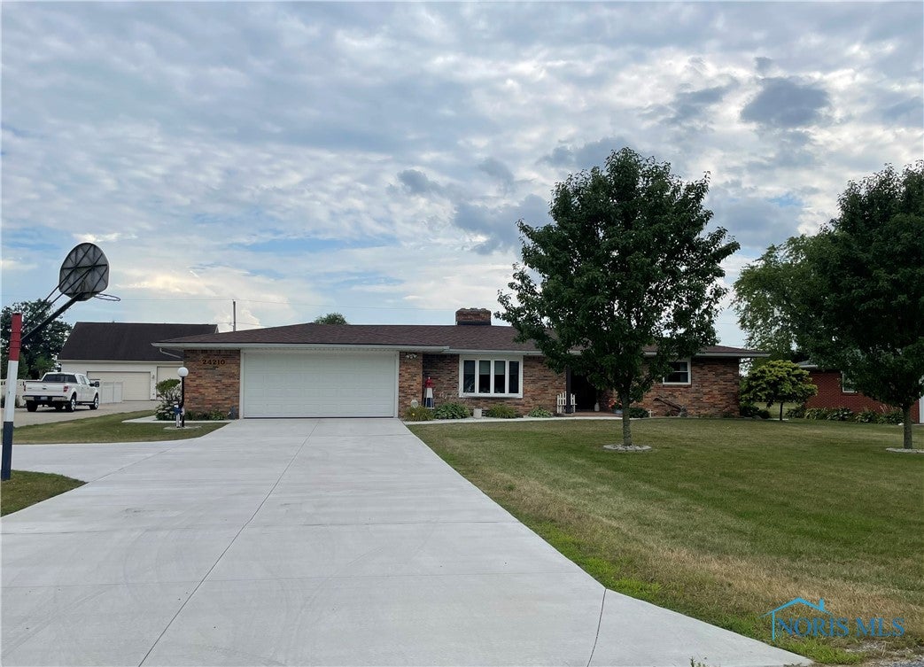 24210 James Ridge Road Millbury, OH 43447 - Photo 1 of 36 Front