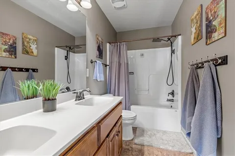 $549,900 | 1404 Southwest 41st Circle, Lee's Summit, MO 64082