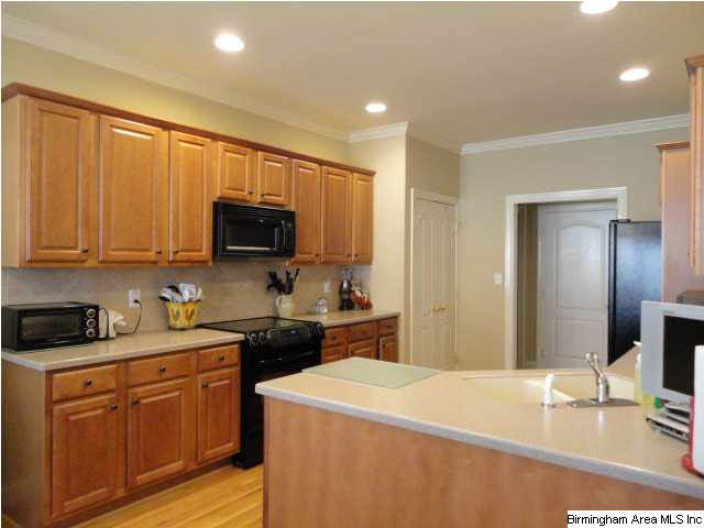 1009 Stoneykirk Road Pelham, AL 35124 - Photo 10 of 32