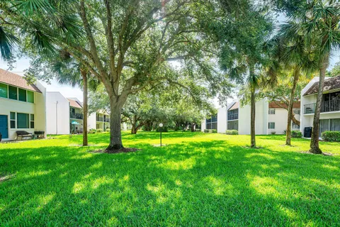 $325,000 | 2905 Southwest 22nd Avenue, Unit 2020, Delray Beach, FL 33445