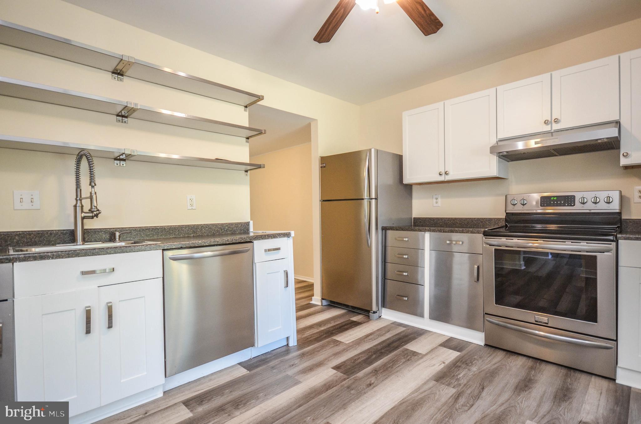 19449 Transhire Road Montgomery Village, MD 20886 - Photo 2 of 31