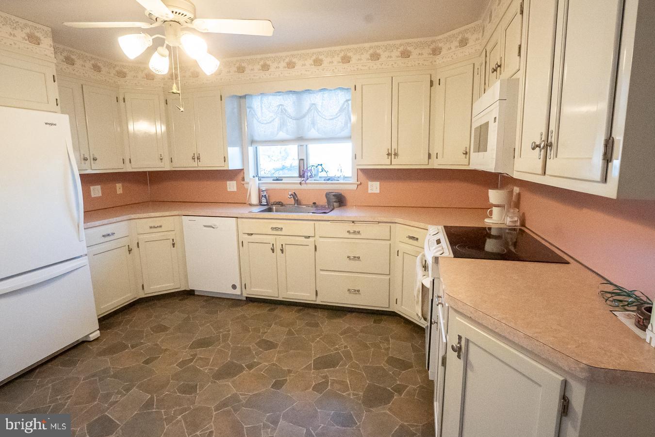 3445 Big Road Perkiomenville, PA 18074 - Photo 5 of 37 Gallery Image 5