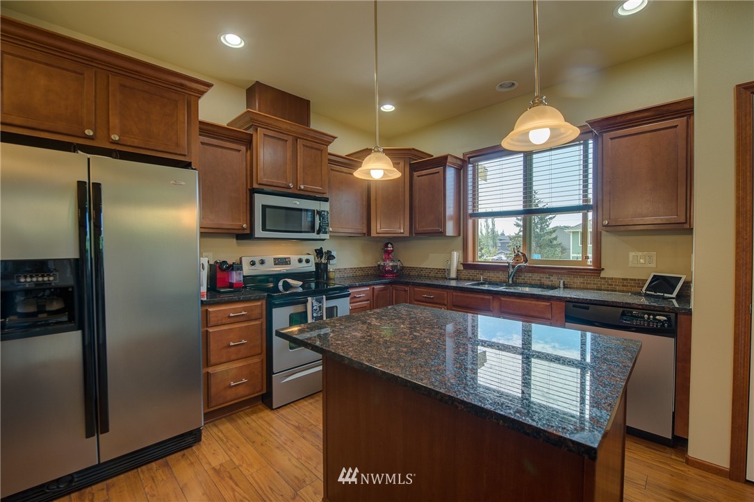 664 Telegraph Road, Unit 301 Bellingham, WA 98226 - Photo 9 of 19 Gallery Image 9