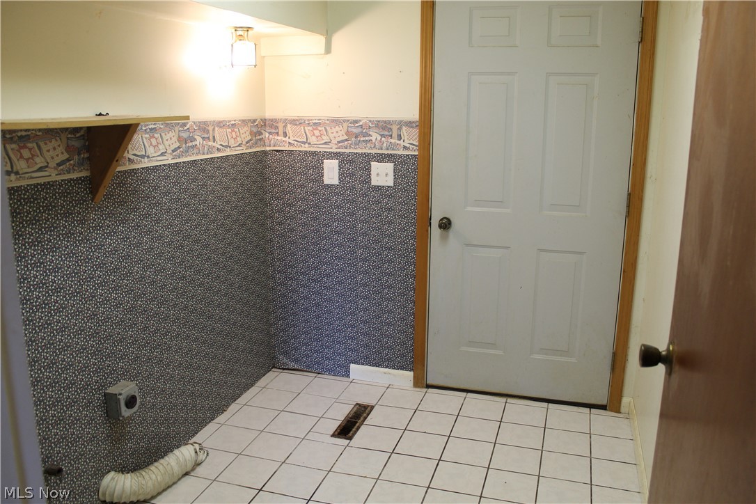 5915 Walker Road Walker, WV 26180 - Photo 14 of 23