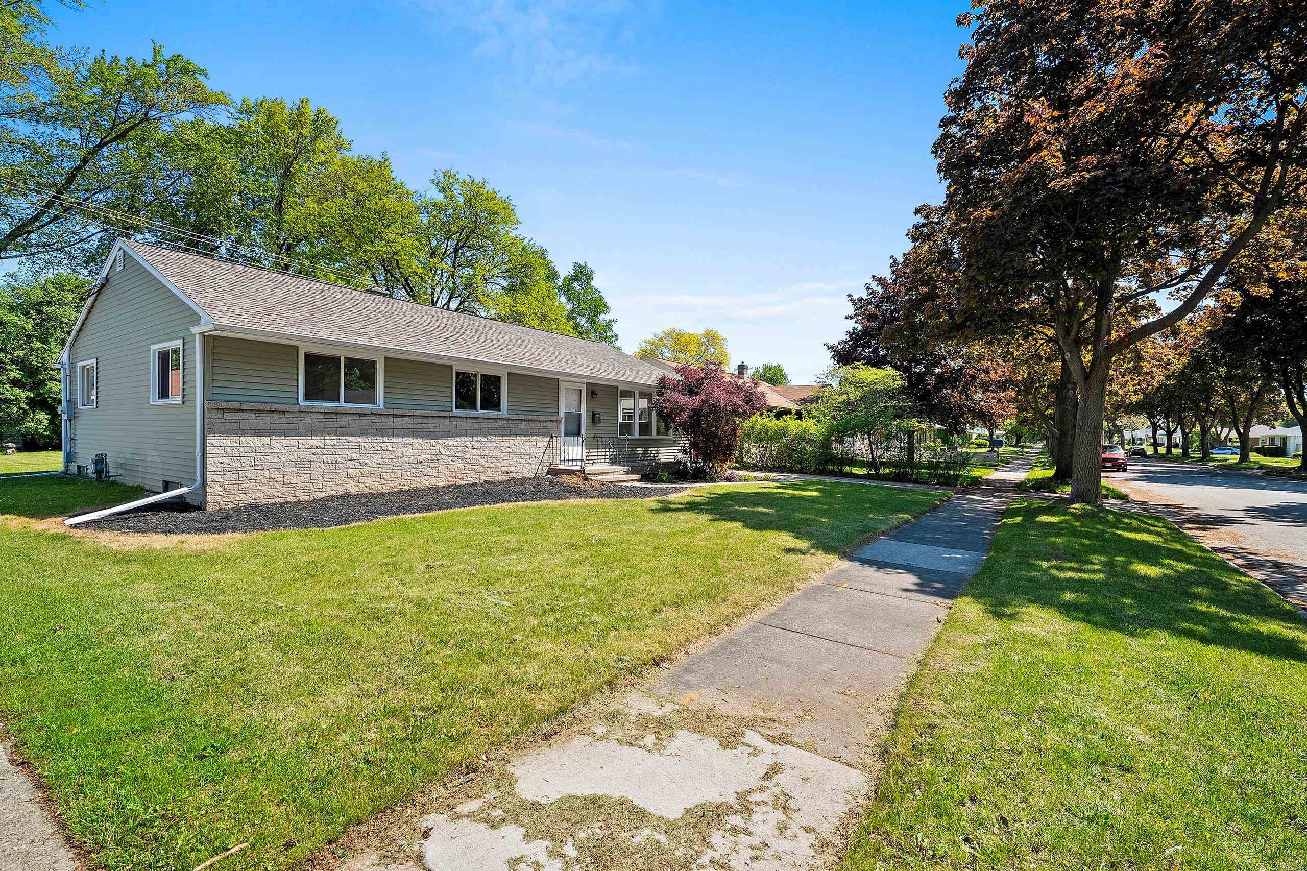 1006 East Lindbergh Street Appleton, WI 54911 - Photo 39 of 51