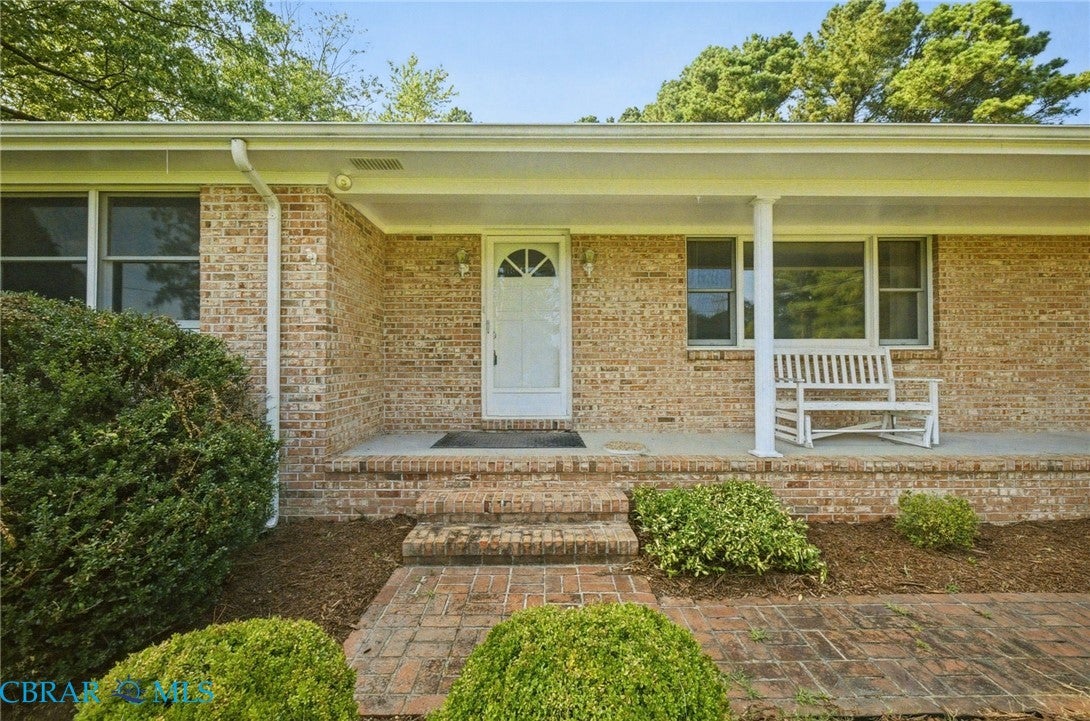 364 Oak Point Road Hudgins, VA 23076 - Photo 4 of 54 Gallery Image 4