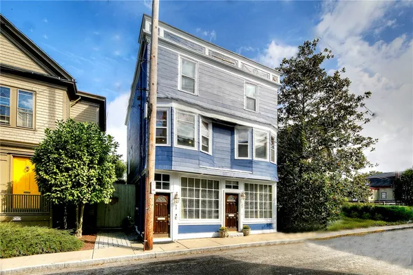 $1,275,000 | 98 John Street, Newport, RI 02840