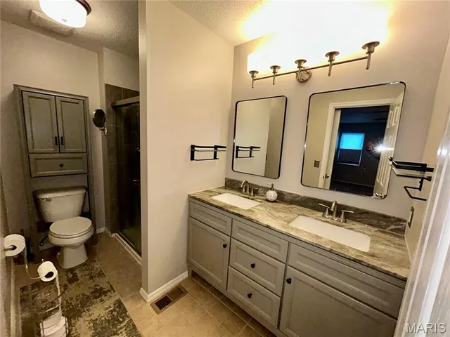 $2,600 | 12803 Glenbernie Lane, St. Louis, MO 63146