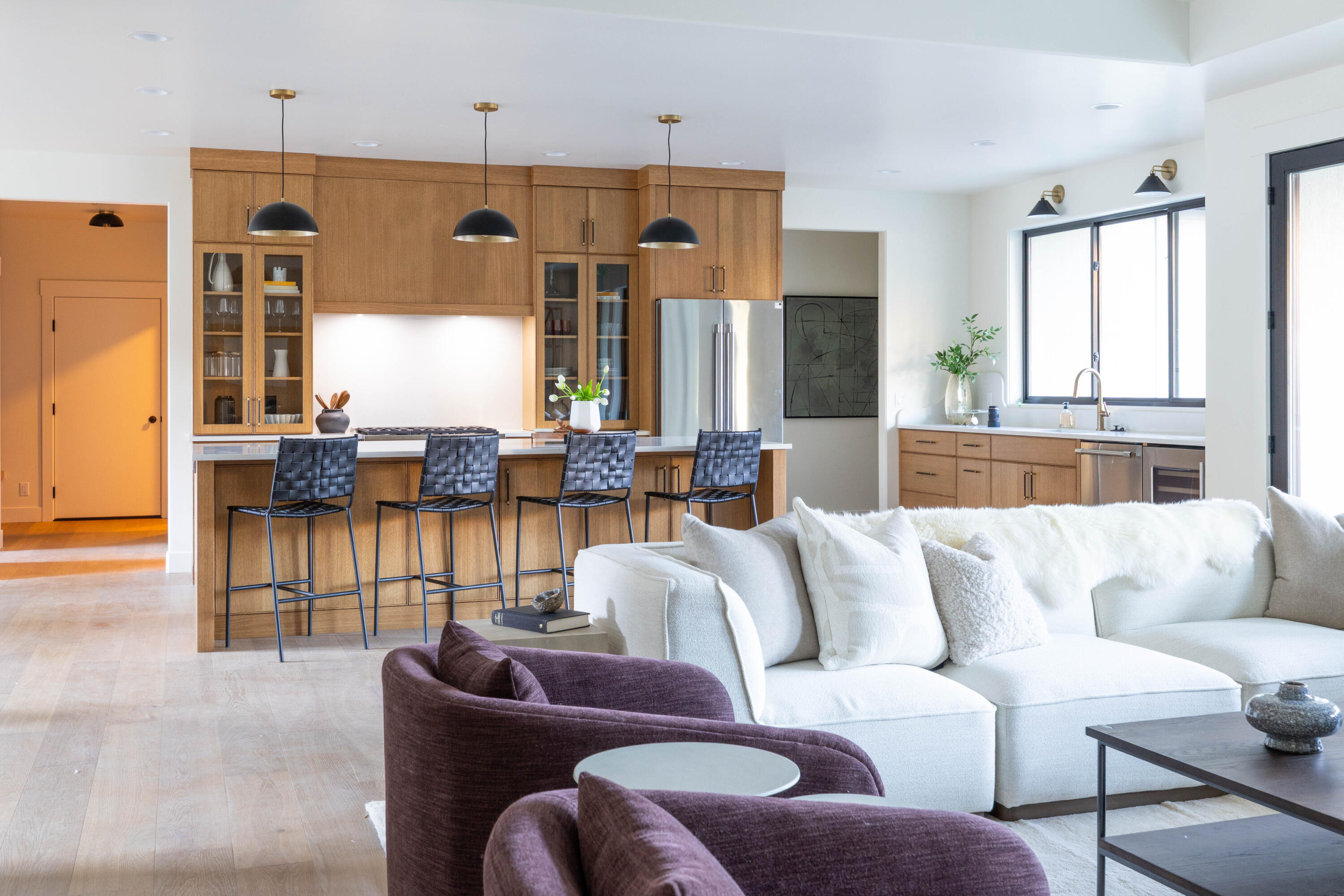 Living & Kitchen