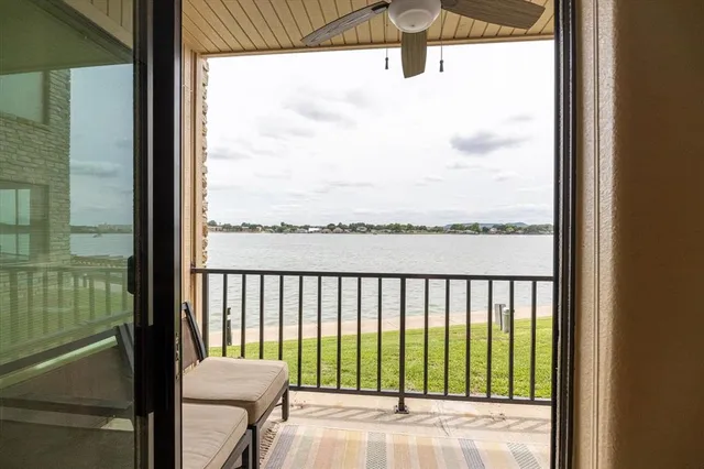$445,000 | 401 East Pearl Street, Unit 2103, Granbury, TX 76048