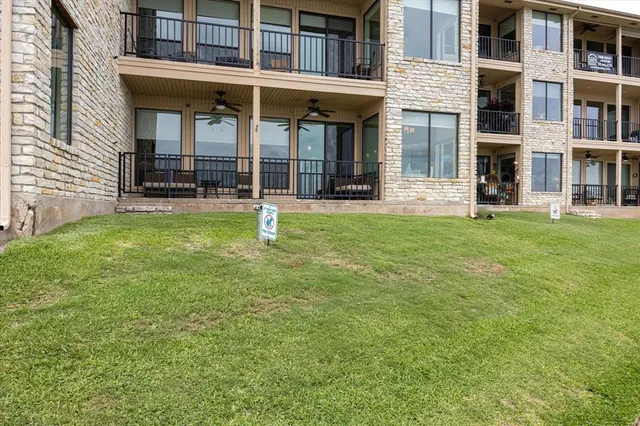$445,000 | 401 East Pearl Street, Unit 2103, Granbury, TX 76048