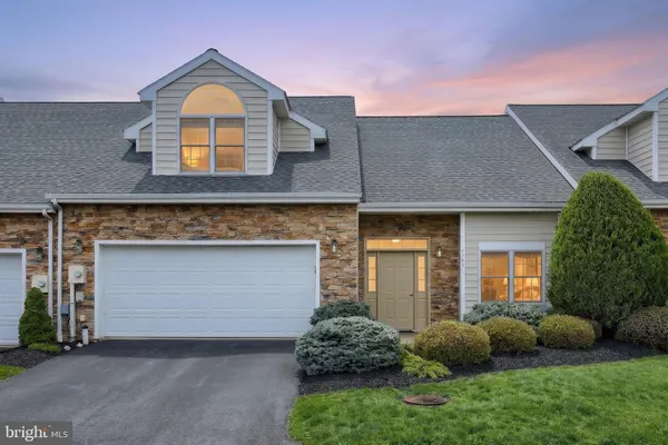 $365,000 | 2983 Elkridge Lane, Unit 58, York, PA 17404