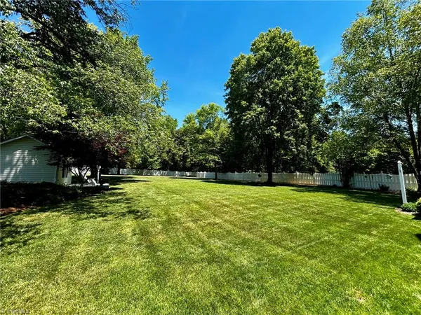 $473,000 | 325 Creekside Drive, High Point, NC 27265