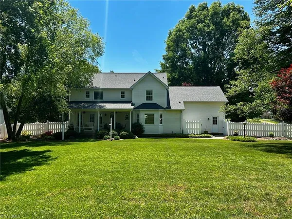 $473,000 | 325 Creekside Drive, High Point, NC 27265