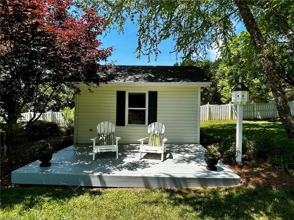 $473,000 | 325 Creekside Drive, High Point, NC 27265