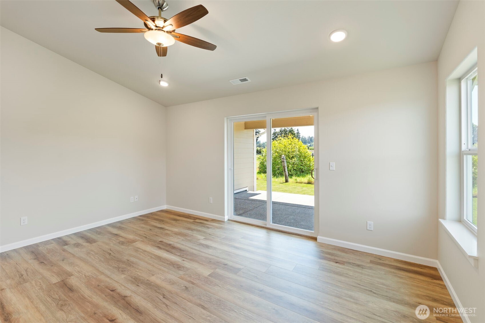 9609 179th Trail Southwest Rochester, WA 98579 - Photo 13 of 40