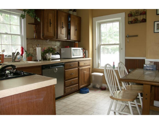 44 Courtney Road Boston, MA 02132 - Photo 4 of 9 Gallery Image 4