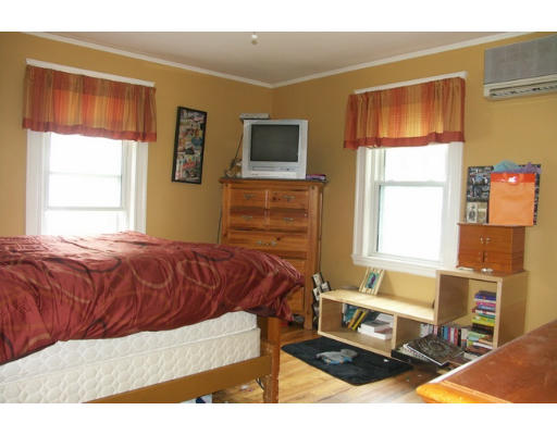 44 Courtney Road Boston, MA 02132 - Photo 8 of 9 Gallery Image 8