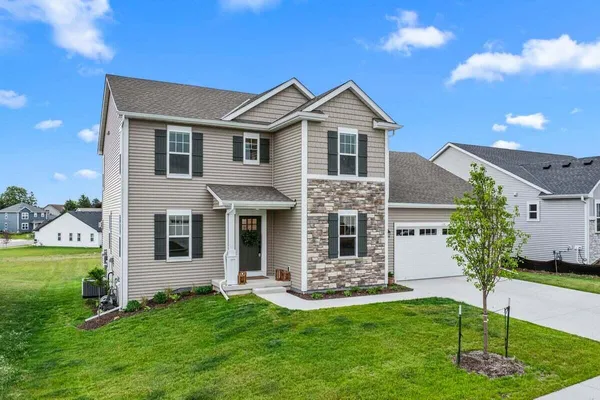 $524,900 | 192 Sapphire Lane, Saukville, WI 53080
