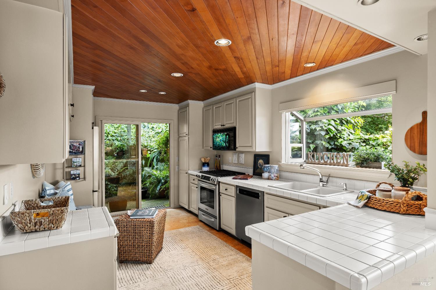 159 Terrace Avenue San Rafael, CA 94901 - Photo 18 of 50