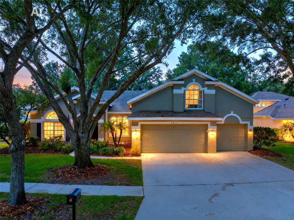 15211 Merlinglen Place Lithia, FL 33547 - Photo 32 of 34