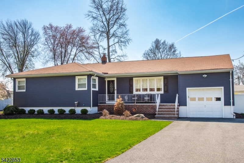 15 Green Meadows Road Fairfield, NJ 07004 - Photo 1 of 50