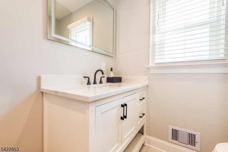 15 Green Meadows Road Fairfield, NJ 07004 - Photo 28 of 50