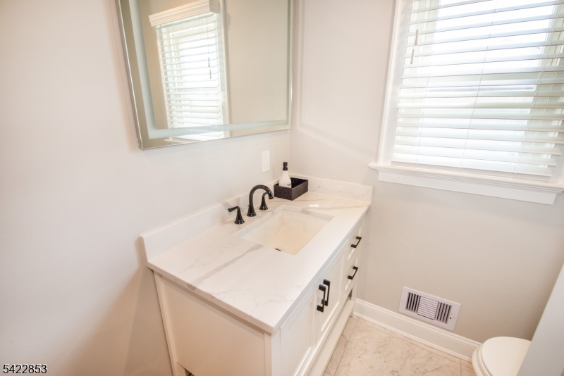 15 Green Meadows Road Fairfield, NJ 07004 - Photo 29 of 50