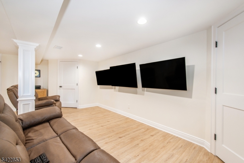 15 Green Meadows Road Fairfield, NJ 07004 - Photo 34 of 50