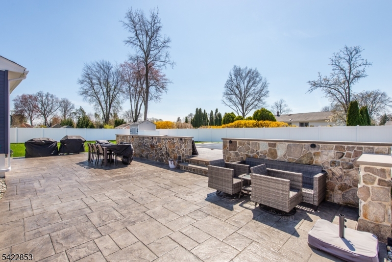 15 Green Meadows Road Fairfield, NJ 07004 - Photo 43 of 50