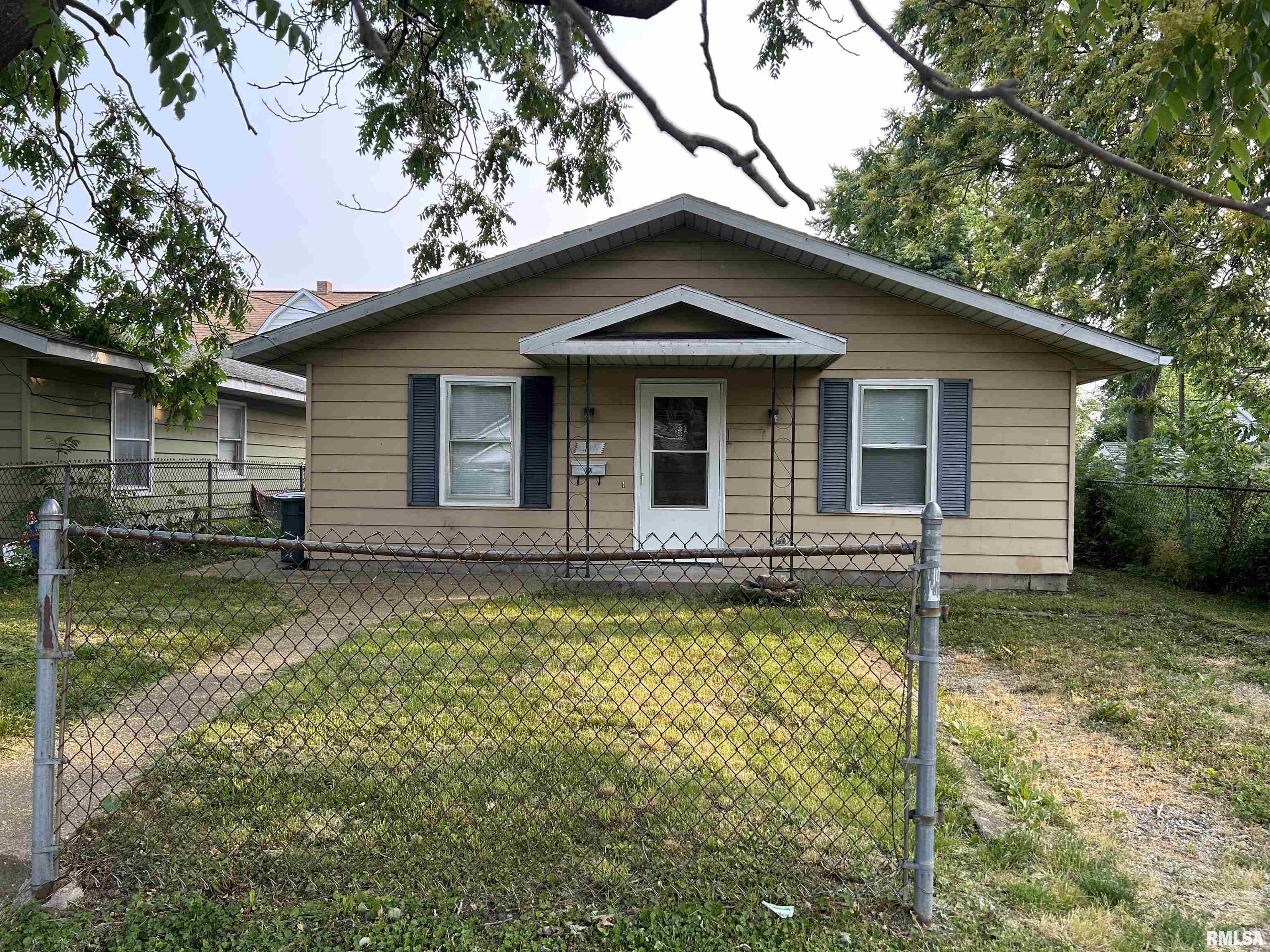 1513 East Cummins Avenue Springfield, IL 62702 - Photo 1 of 8