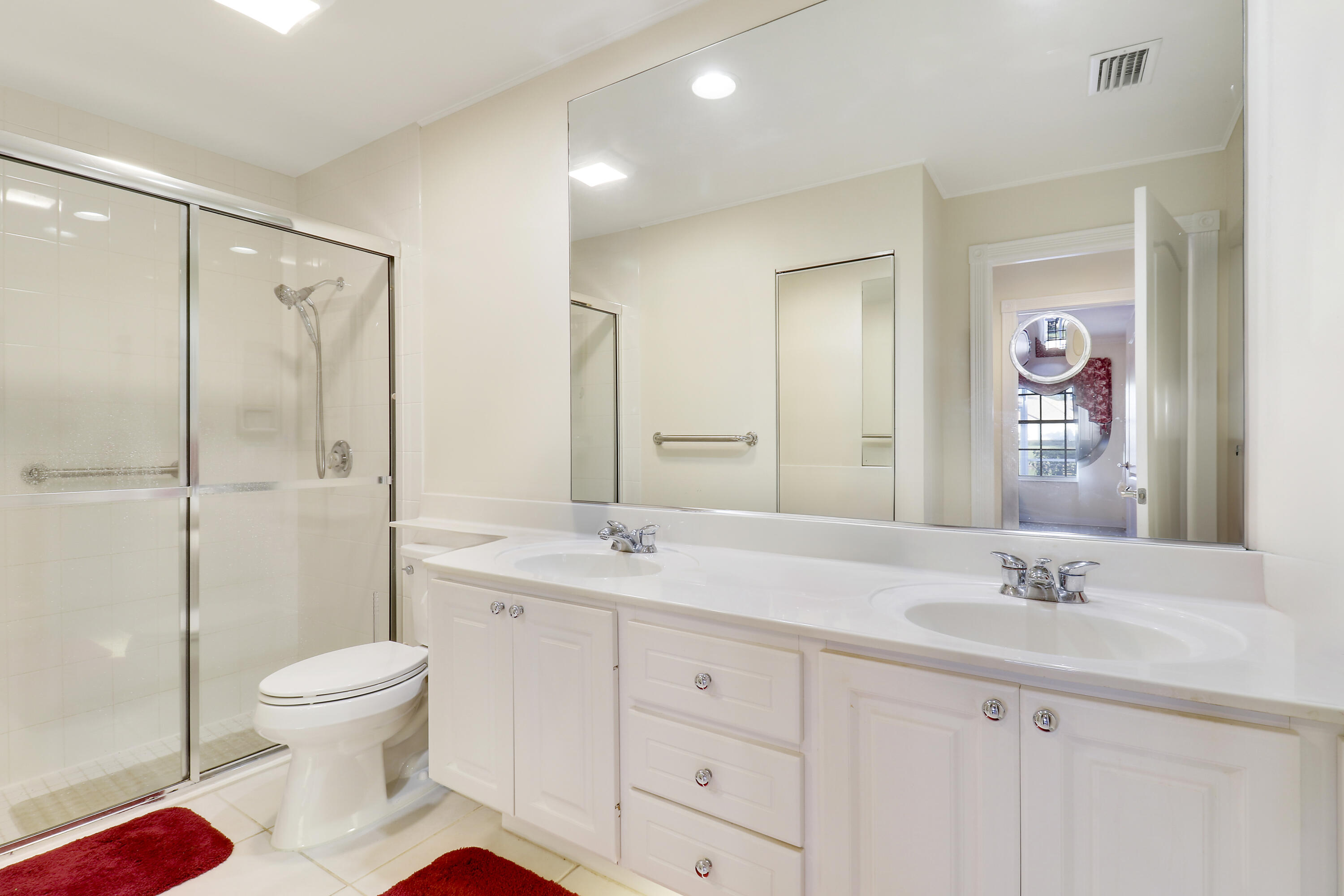 925 Magdalena Road Palm Beach Gardens, FL 33410 - Photo 11 of 31 Master Bath
