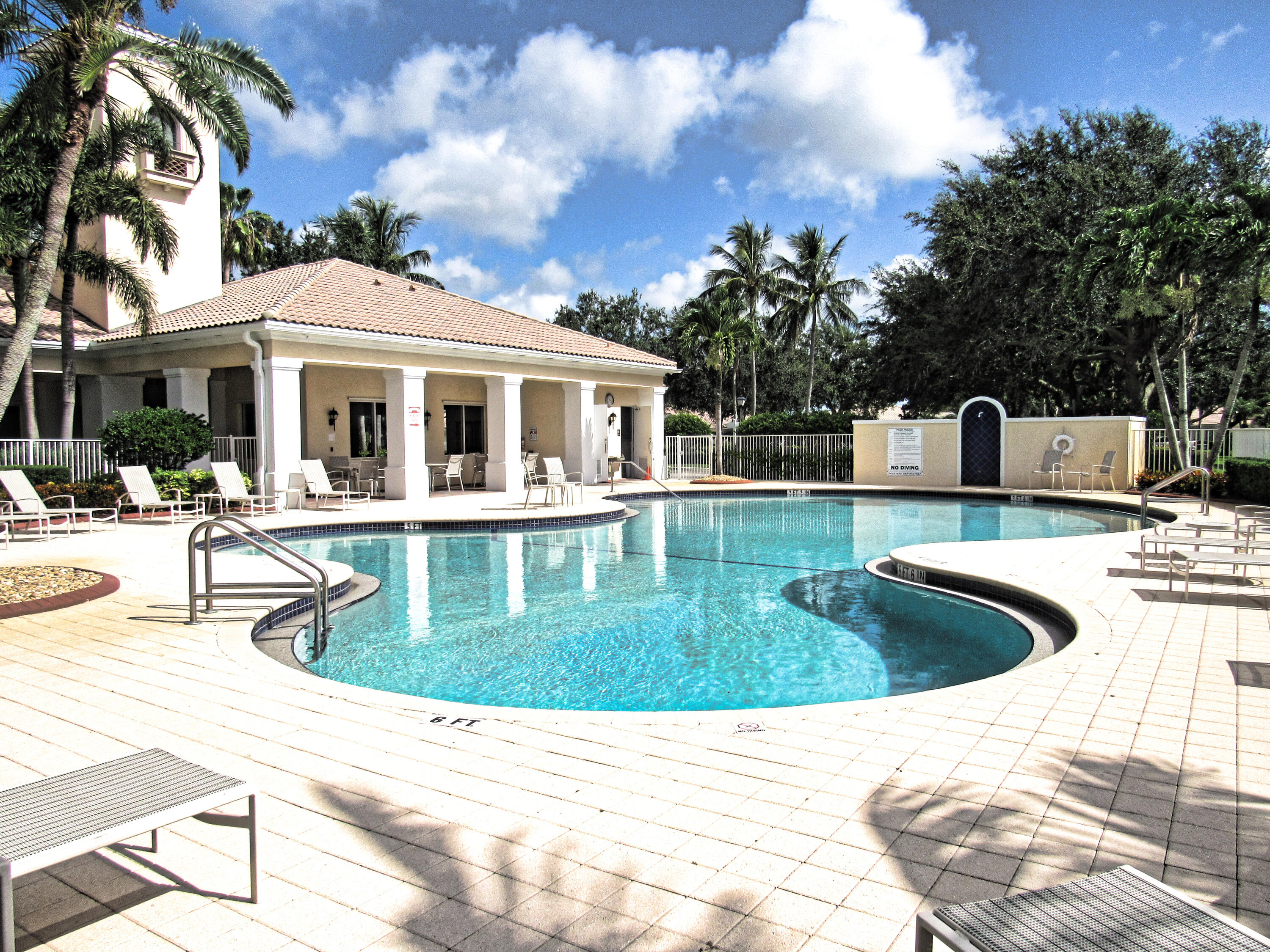 925 Magdalena Road Palm Beach Gardens, FL 33410 - Photo 24 of 31 Pool