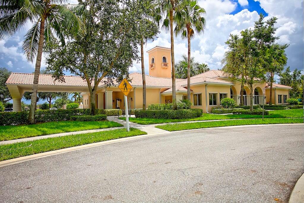 925 Magdalena Road Palm Beach Gardens, FL 33410 - Photo 28 of 31 Clubhouse