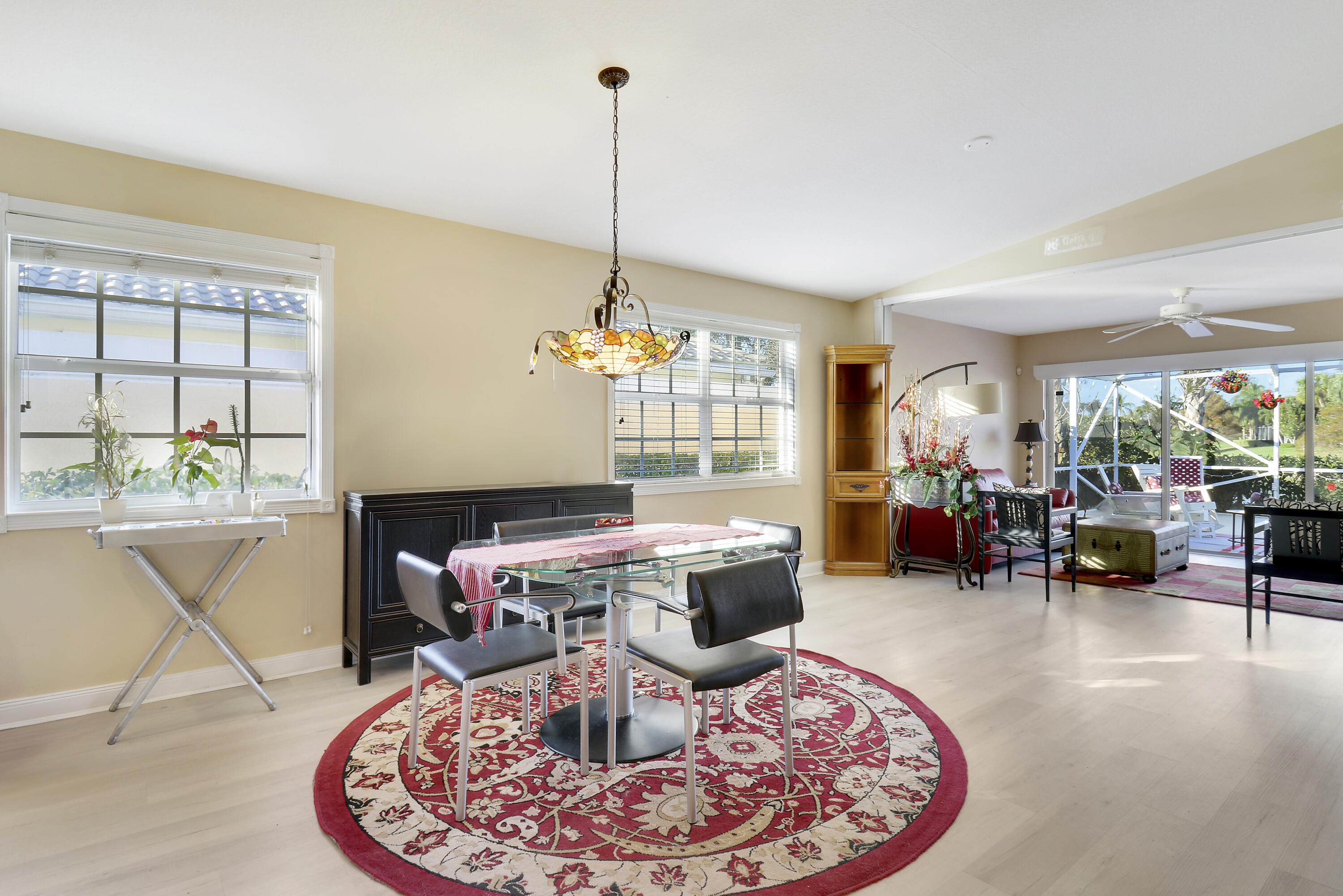 925 Magdalena Road Palm Beach Gardens, FL 33410 - Photo 9 of 31 xtra Dining Area