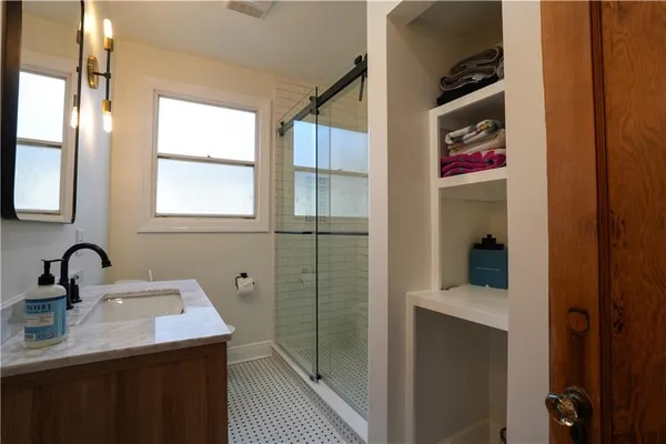 $1,750 | 4222 Vincennes Place, Unit B, New Orleans, LA 70125