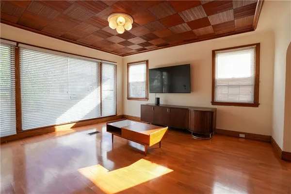 $1,750 | 4222 Vincennes Place, Unit B, New Orleans, LA 70125