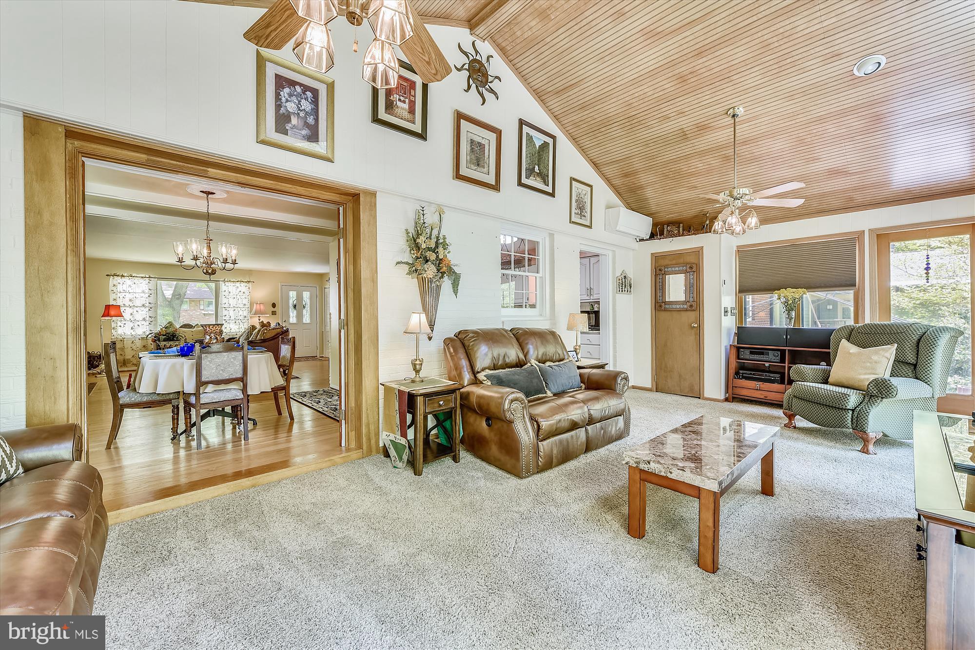 5645 Ravenel Lane Springfield, VA 22151 - Photo 21 of 53 Family room main level