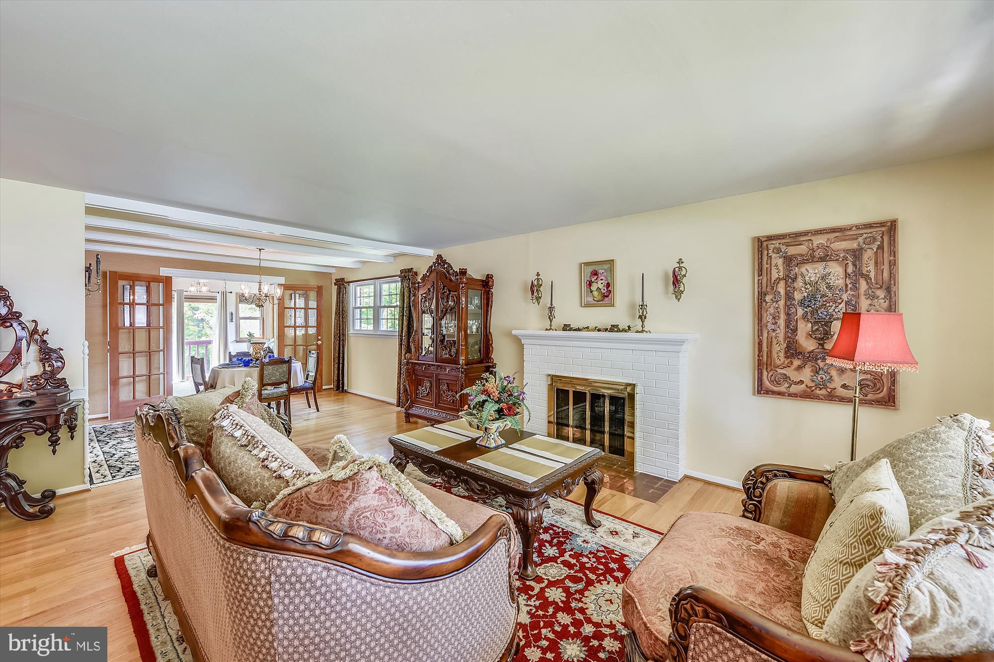 5645 Ravenel Lane Springfield, VA 22151 - Photo 27 of 53 Living Room