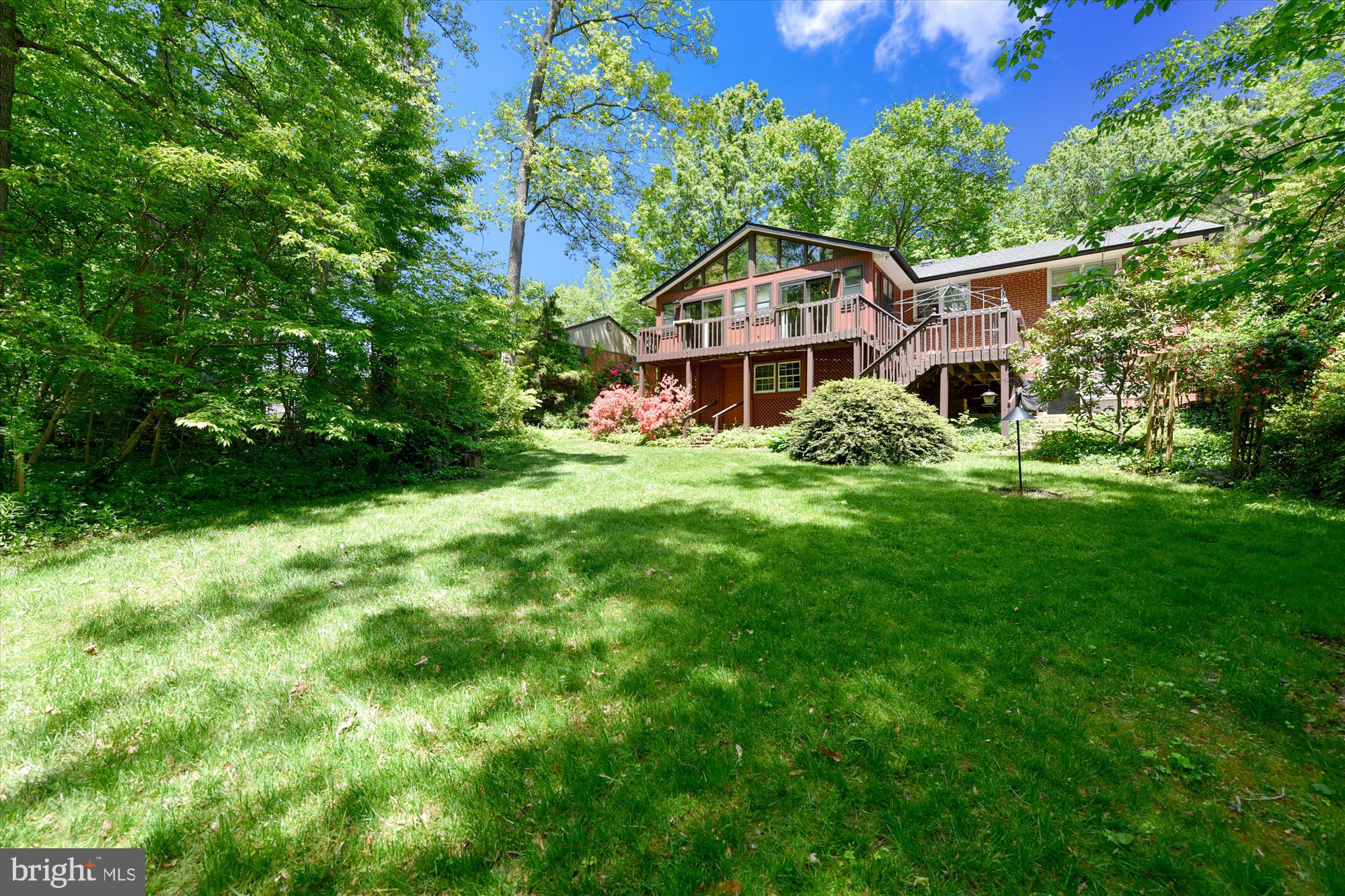 5645 Ravenel Lane Springfield, VA 22151 - Photo 6 of 53 Large home backs to park and Lake