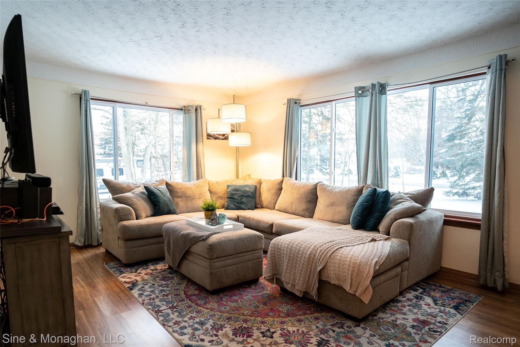 6520 Swartout Road Algonac, MI 48001 - Photo 9 of 21 6520Swartout-8.JPG