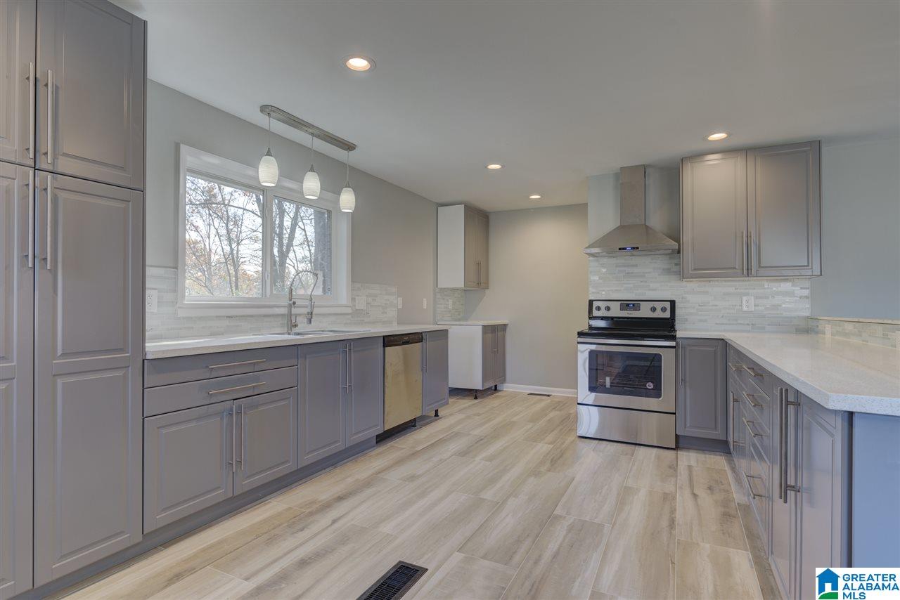 313 Cliff Road Gardendale, AL 35071 - Photo 16 of 49