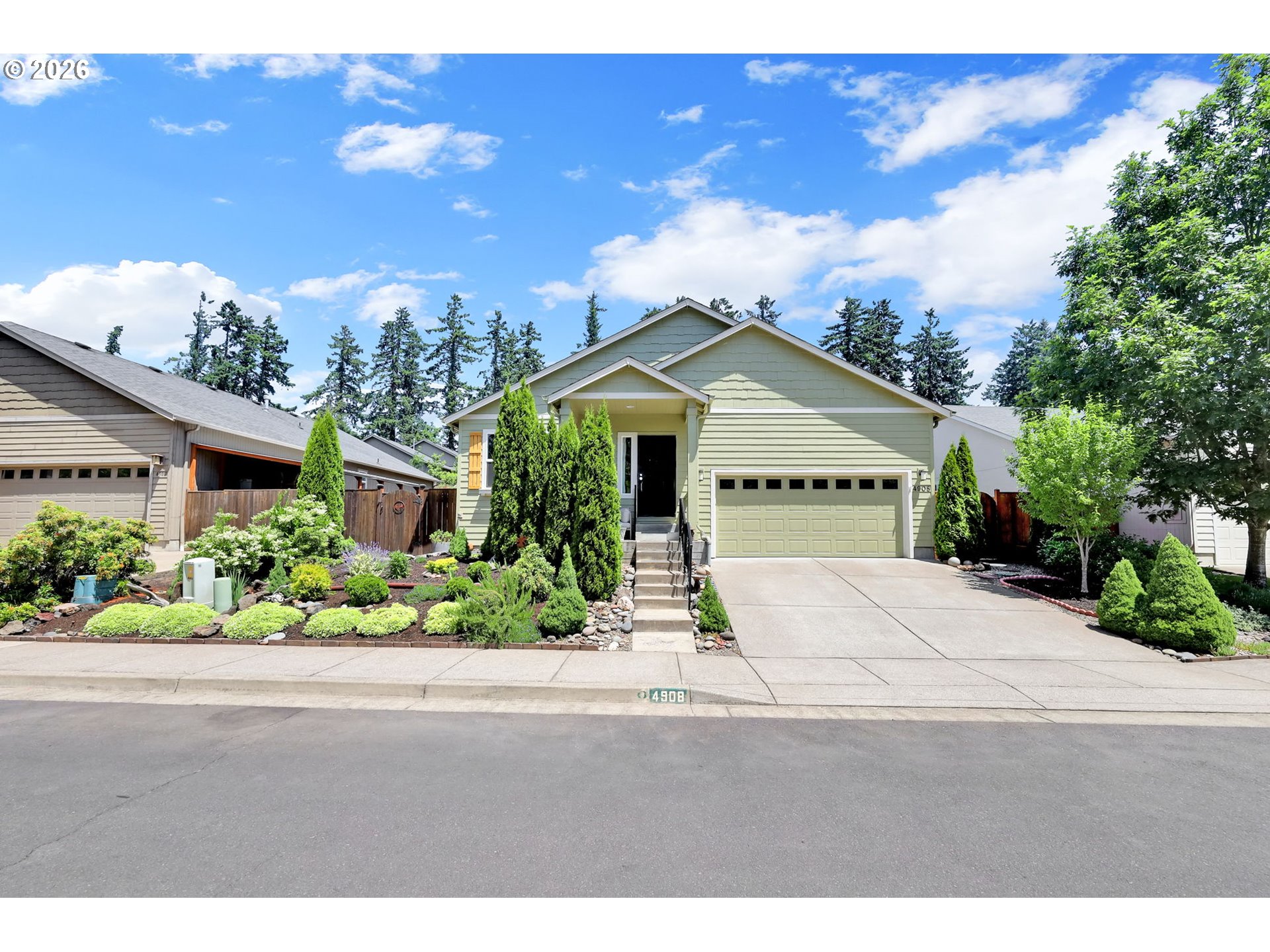 4908 Holly Street Springfield, OR 97478 - Photo 2 of 36